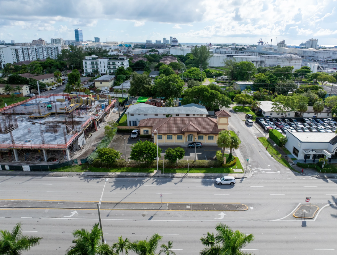 2120 S Federal Hwy, Fort Lauderdale, FL — Mixed-use for sale